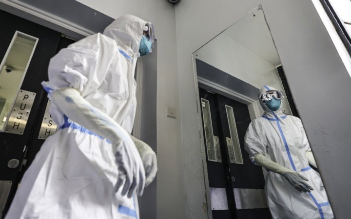 Нігерія стала п'ятою країною, де виявили Еболу