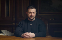 Зеленський звернувся до українців у річницю повномасштабного вторгнення ворога: "Зробимо все, щоб цього року здобути перемогу"