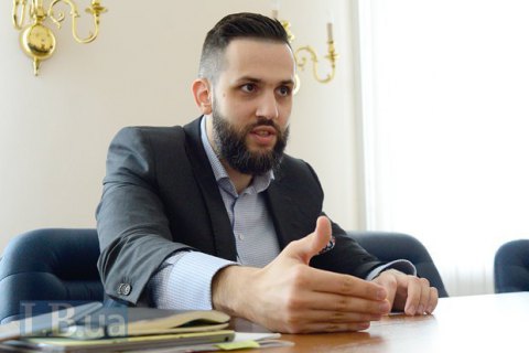 ​Трое претендентов на должность глав Таможенной и Налоговой служб отсеялись на стадии теста по иностранному языку