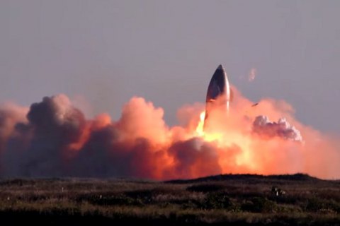 Прототип корабля SpaceX для польоту на Марс вибухнув під час посадки