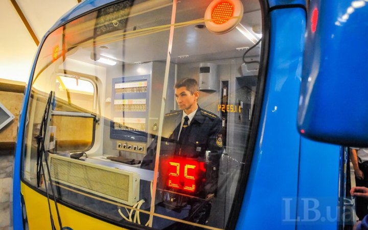 Обґрунтована вартість проїзду в метро Києва – не менше 30 грн, але до кінця війни тариф не підвищать, – Брагінський