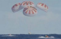 Корабель Crew Dragon повернувся на Землю після першого польоту до МКС