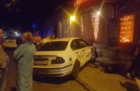 В Ужгороді водій BMW протаранив три машини, влетів у кафе і втік