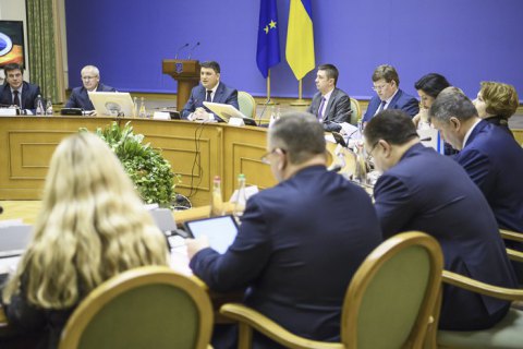 ​Кабмин увеличил зарплаты мэров городов-миллионников до 12,2 тыс. гривен 
