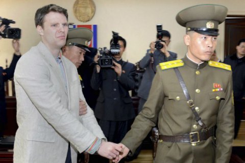 КНДР назвала "загадкой" смерть американского студента