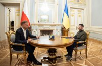 Зеленський обговорив з Дудою інцидент з російською ракетою