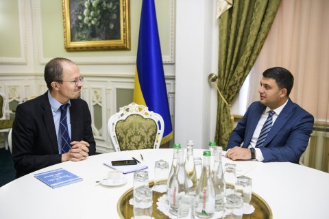 Реализация "Северного потока-2" приведет к полной зависимости ЕС от России, - Гройсман