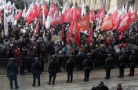 Во время митинга возле ВР задействовали тысячу милиционеров