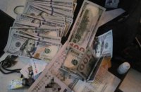 В Киеве адвокат отобрал часть бизнеса и вымогал 3 млн гривен у предпринимателя