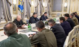 Порошенко провел совещание с силовиками