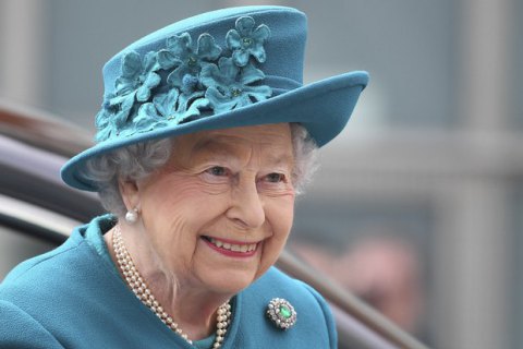 У 95-летней королевы Британии обнаружили коронавирус