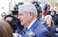 Американський сенатор постане перед судом через хабарництво