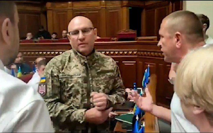 ​Нардеп Шевченко, який підтримував Лукашенка, прийшов у Раду у формі ЗСУ
