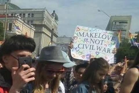 Организаторы Марша равенства отказались нести ответственность за скандальные плакаты
