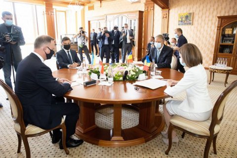 Зеленский: проект "Ассоциированное трио" должно приблизить Украину, Грузию и Молдову к приобретению полноправного членства в ЕС