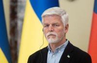 Україна не отримує достатньо допомоги, щоб повністю відвоювати свою територію у РФ, – президент Чехії