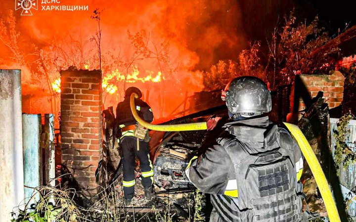 Росіяни масовано атакували Дніпро, Кам'янське та Харків дронами і балістикою