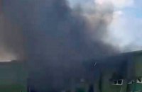 Росія двічі атакувала Дніпровський район, загорілися склади логістичної компанії 