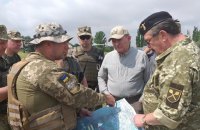 Кучма проінспектував розведення сил біля Станиці Луганської