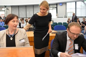 В Україні все контролюється диктатором Януковичем, - донька Тимошенко
