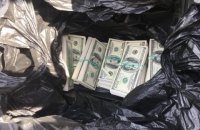На кордоні з Румунією українець намагався пронести $23 тисячі