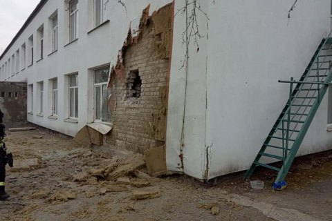 Російські найманці обстріляли Станицю Луганську та влучили в дитсадок (уточнено)