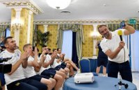 Зеленский снова позвонил украинской сборной: думайте только о победе