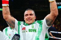 ​Усик выиграл дебютный бой в супертяжелом весе