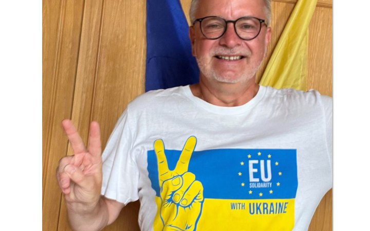 Євродепутати закликали Зеленського ветувати закон про “відновлення” е-декларування 