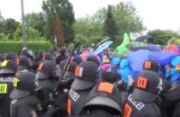 Около 200 полицейских ранены в результате столкновений с протестующими в Гамбурге