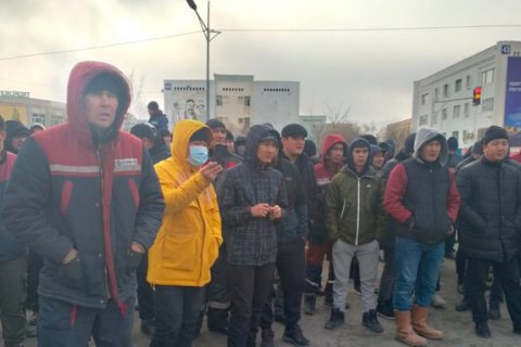 Протести у Казахстані тривають, але влада обіцяє знизити ціни на газ