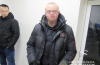 Киевлянин стрелял в строителя, который занимался ремонтом этажом выше