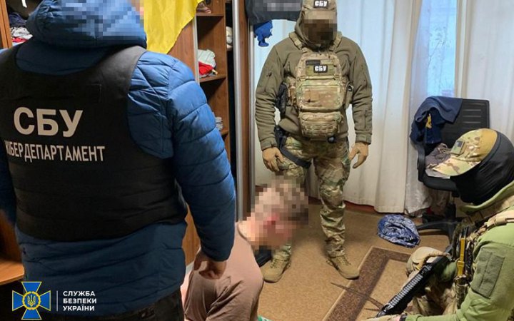 СБУ затримала "крота" ФСБ, який хотів влаштуватися на роботу в Нацполіцію