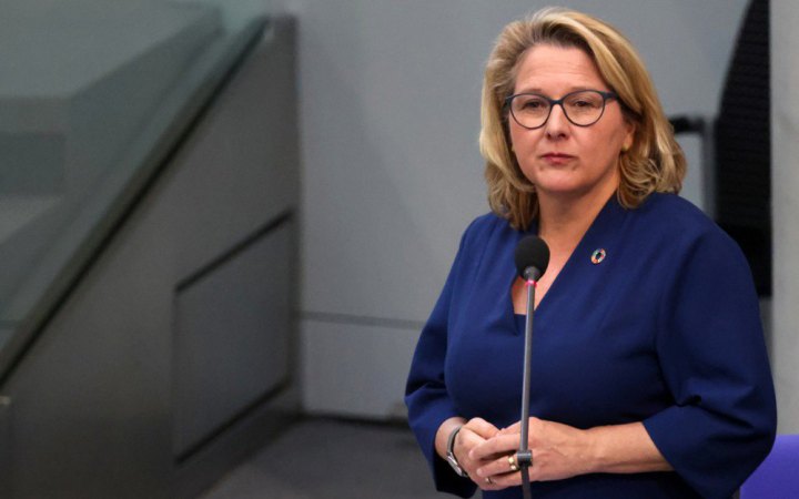 ​До Києва прибула міністерка розвитку Німеччини, щоб передати пакет зимової допомоги
