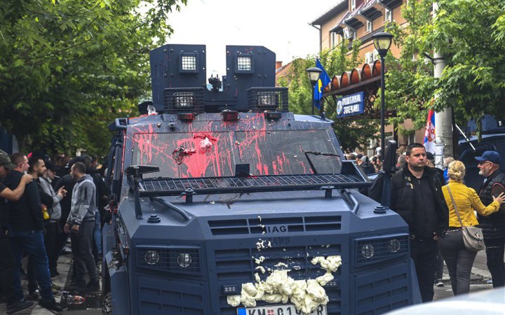 НАТО упродовж року скоротить миротворчу місію в Косово