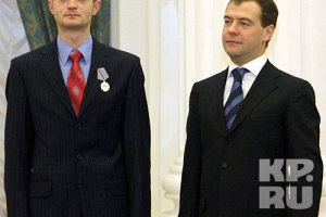 Cпецкорреспондент "Комсомольской правды" сообщает, что СБУ запретила ему въезд в Украину