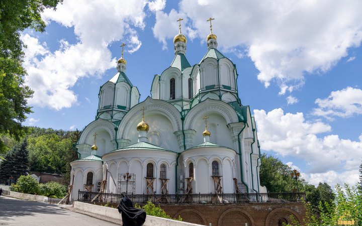 У Свято-Успенській Святогірській лаврі заявили про напад на ченців
