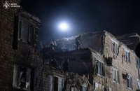 У Києві продовжують ліквідовувати наслідки вчорашньої атаки