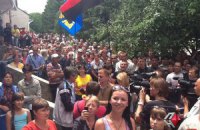 Во Врадиевке люди остаются ночевать под райотделом милиции