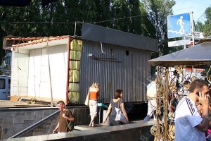 Нелегальные МАФы в Киеве воруют у людей электроэнергию