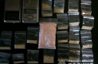 В Херсоне задержали двух вооруженных наркоторговцев с амфетамином на 300 тыс. грн