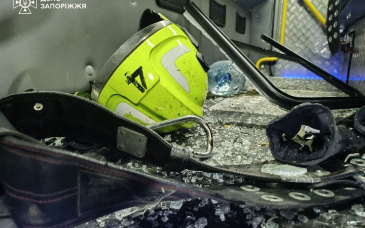 Російські війська завдали повторного удару по рятувальниках під час ліквідації пожежі в Запоріжжі