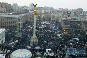 Послы Британии и США и глава МИД Швеции впечатлены митингом на Майдане
