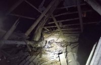 ​Унаслідок нічної атаки дронами у Києві постраждав рятувальник