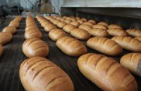 Азаров исключает подорожание хлеба в 2013 году