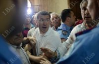 Активисты попытались пройти в комнату пыток в фастовском райотделе (ДОБАВЛЕНО ВИДЕО)
