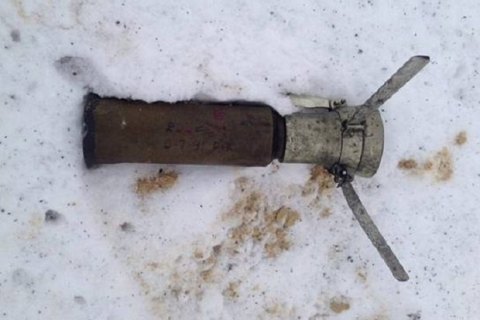 В результате обстрелов в Луганской области повреждена школа и частные дома