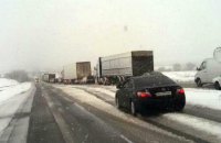 На трассе Киев - Одесса в Одесской области образовалась 10-км пробка