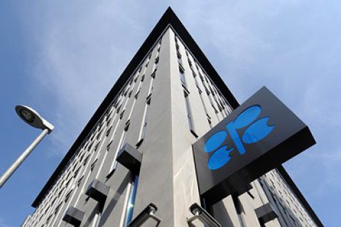 Страны ОПЕК продлили соглашение о сокращении добычи нефти