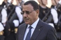 Військова хунта Нігеру заявила про спробу втечі президента Базума